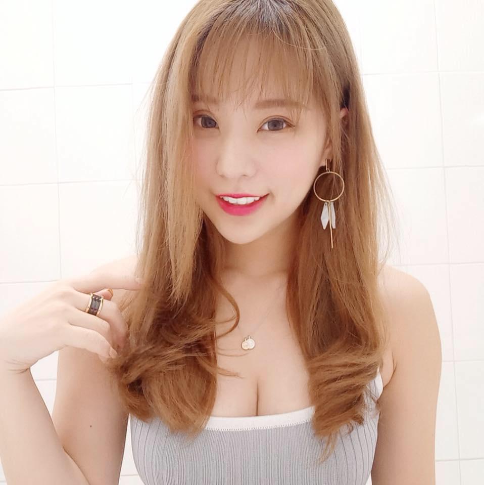 微甜女孩_諶多芬 的封面照