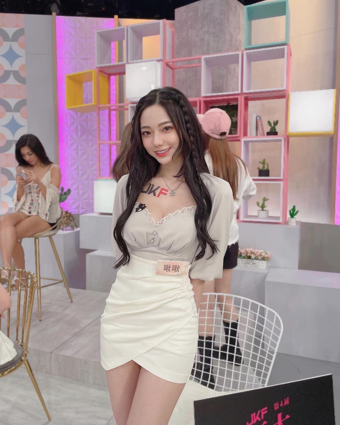 草莓HoneyDN 的封面照