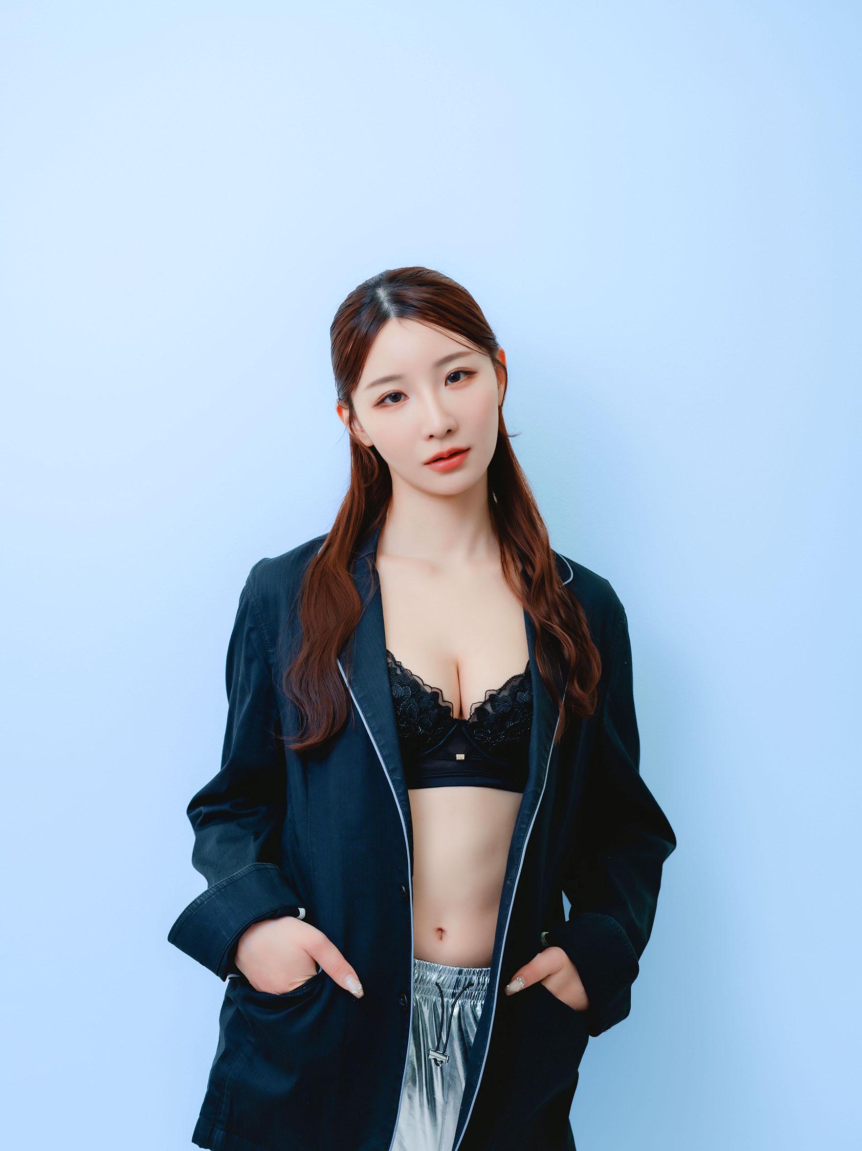 Nia 的封面照