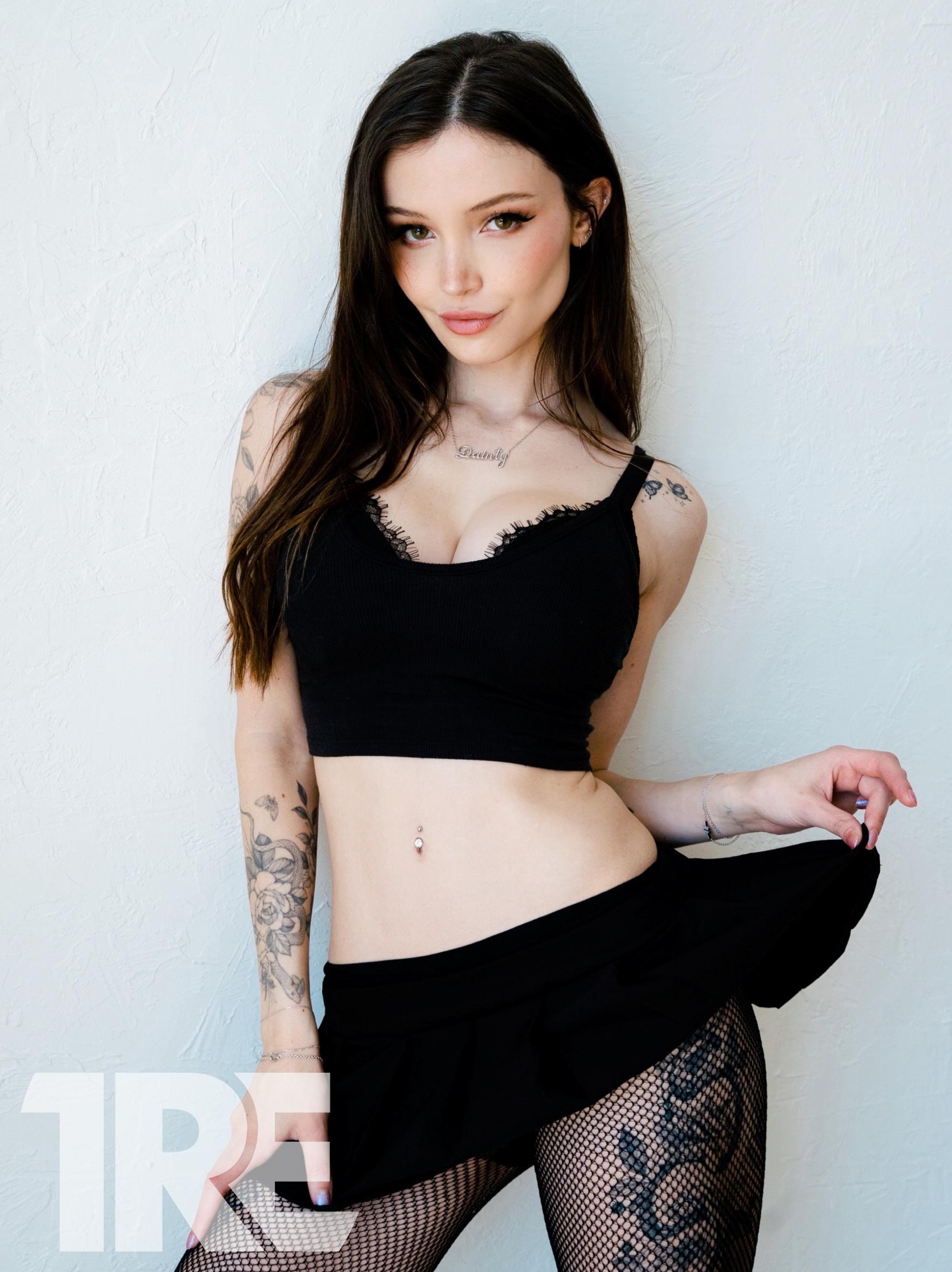 DAINTY WILDER 的封面照